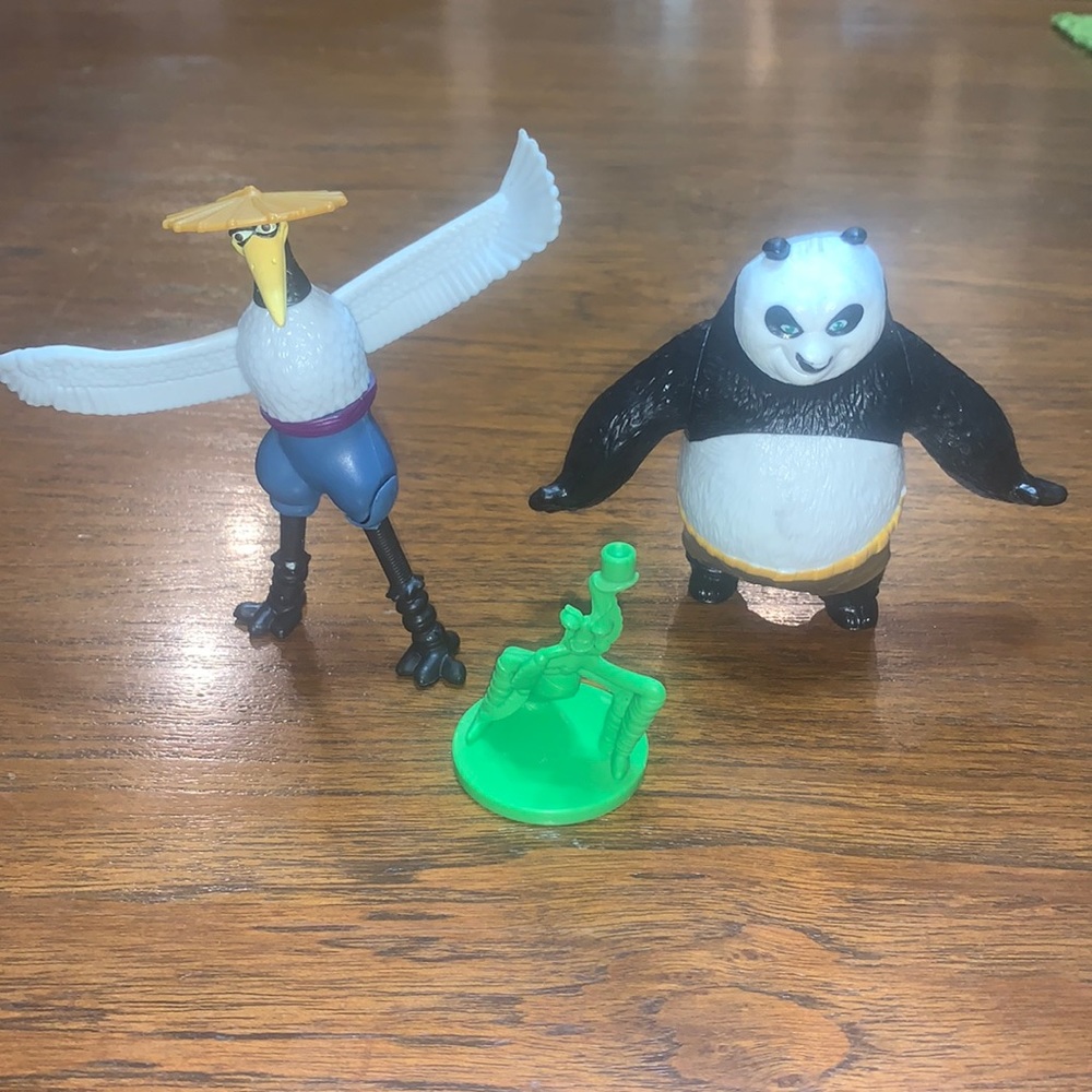 Kung Fu Panda Dreamworks Toy Lot Bundle of 3 Po, Mantis & Crane (MINT Condition)